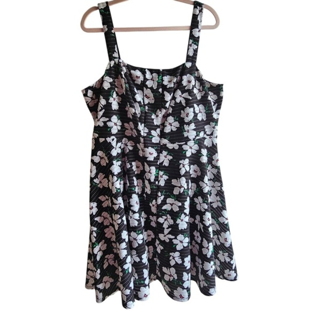 Torrid Womens Plus Size 20 Black White Floral Textured Skater Dress‎ Sleeveless
